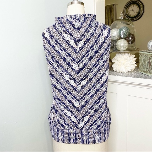 White House Black Market Chevron Tie Front Sleeveless Blouse Blue & White - Picture 9 of 12